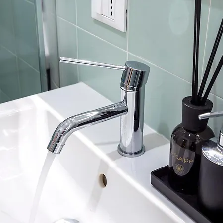 Lovely Nest In The Center Fast Wifi Appartamento